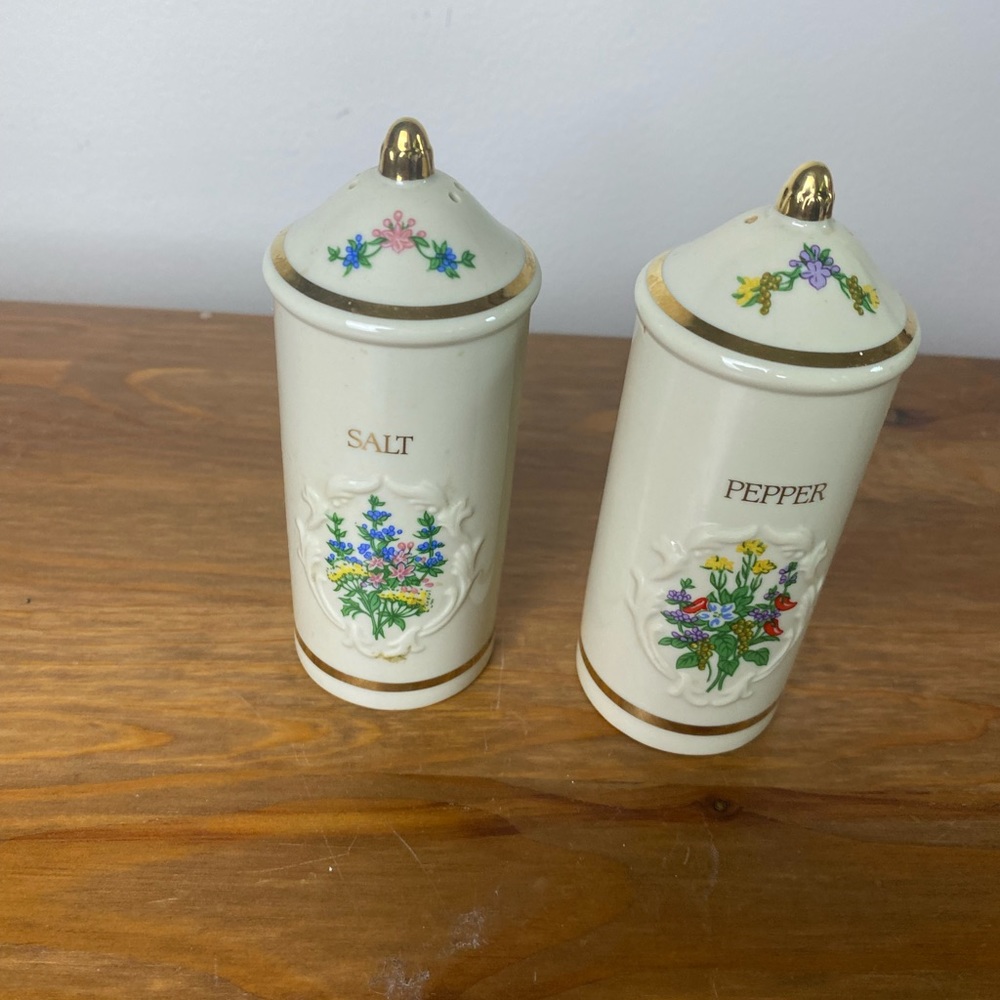 Lenox Salt and Pepper Shakers 1994